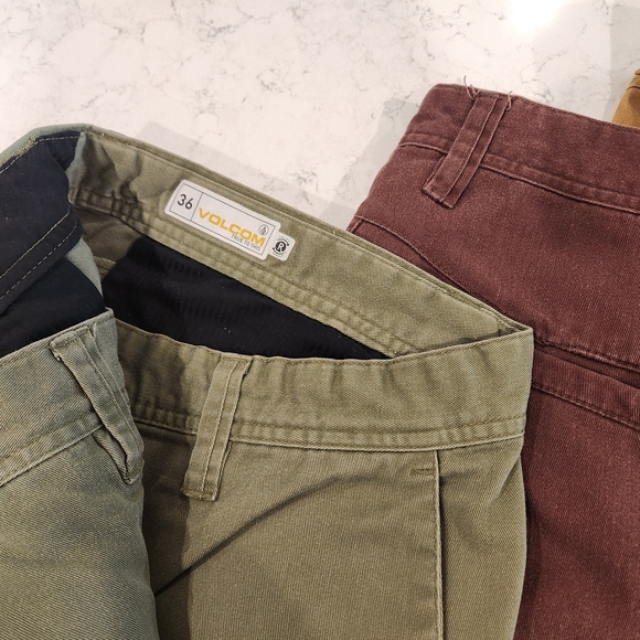 Volcom Mens Shorts - Picture 3 of 4